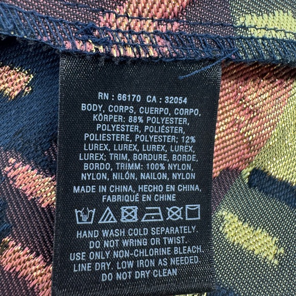 Anthropologie HD In Paris Yana Brocade Metallic Crochet Peplum Sleeveless Top - Picture 8 of 12